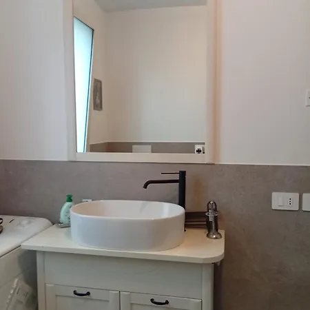 La Casa Di Cristina Bed & Breakfast 3*